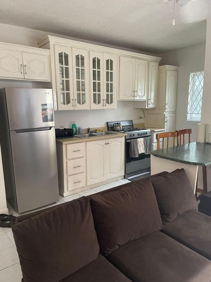 Finest Accommodation Marley Manor Apt # 513 Ground Floor 6 Marley Rd Kgn 6 킹스톤 외부 사진